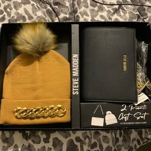 Steve Madden, black purse and tan hats with chain